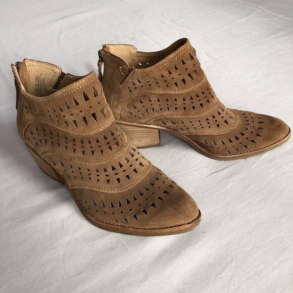 Sofft Westwood II Ankle Boot Women’s 7 Brown Suede Stacked Heel Bootie Bohemian - Picture 1 of 13